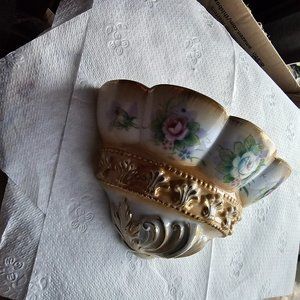 Single wall planter scone